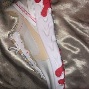 Nike React Element 55